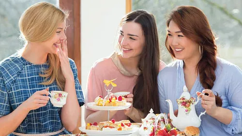  Afternoon Tea at West Walk Retaj Hotel!